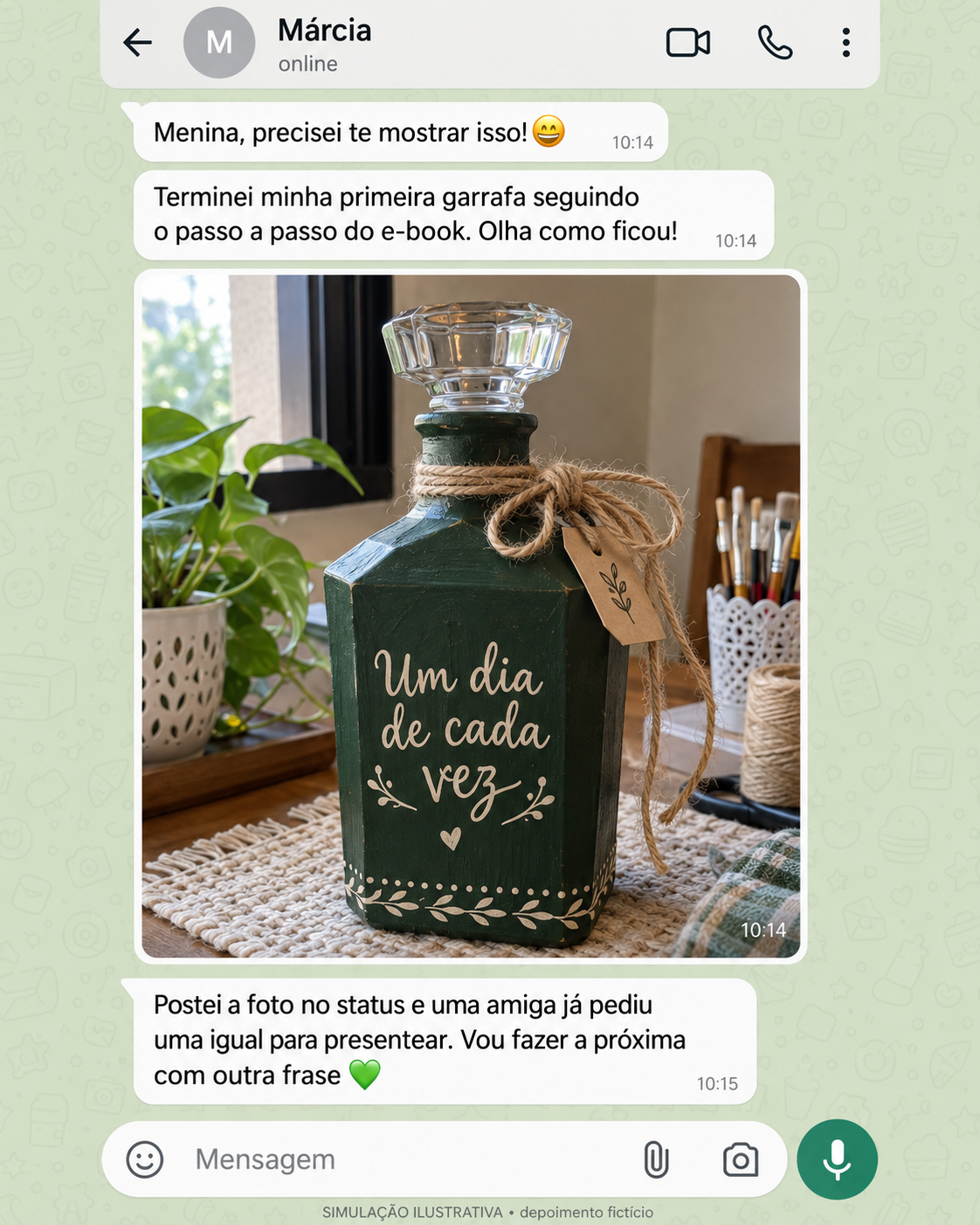 Depoimento ilustrativo de Márcia mostrando sua primeira garrafa decorada